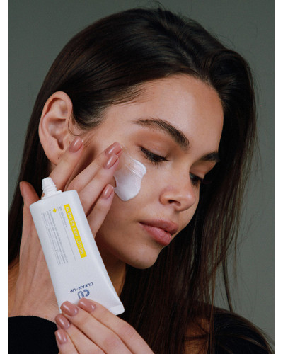 Сонцезахисний лосьйон CU SKIN Clean-Up Blemish Sun Lotion SPF 50+ PA++++  з ліпосомами на стабільних фільтрах