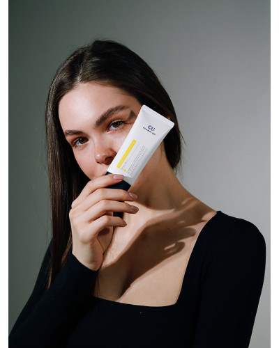 Сонцезахисний лосьйон CU SKIN Clean-Up Blemish Sun Lotion SPF 50+ PA++++  з ліпосомами на стабільних фільтрах