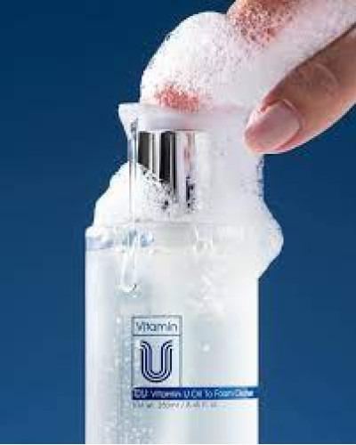 Масло-пінка для обличчя з вітаміном U CU SKIN Vitamin U Oil to Foam Cleanser