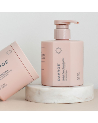 Гель для умывания DAVROE Body & Face Cleansing Gel лица и тела – 300 мл