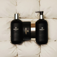 HADAT Cosmetics Calm Shower Gel Успокаивающий гель для душа нежное очищение и увлажнение кожи 300 мл