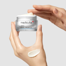 Medicube ZERO Pore Cream 2.0 корейський крем для контролю себуму та пор 50 мл