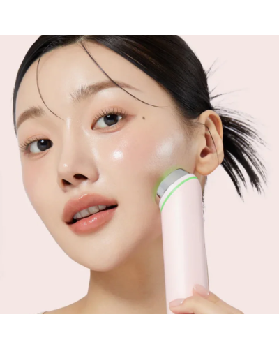 Корейський апарат Medicube AGE-R Booster Pro Pink для ліфтингу, пружності та комплексного догляду за шкірою обличчя