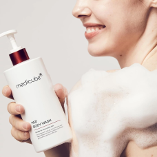 Medicube Red Acne Body Wash корейский противовоспалительный гель для душа с кислотами против акне 400 мл