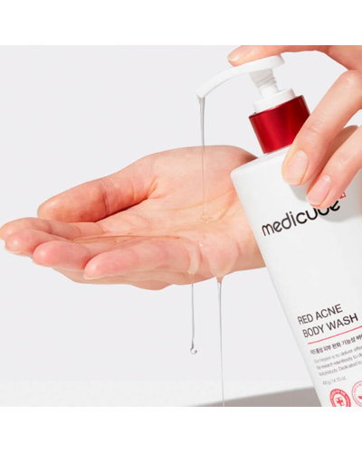 Корейський гель для душу проти акне Medicube Red Acne Body Wash з саліциловою кислотою для очищення та від висипань 400 мл