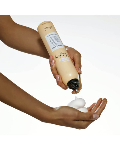 Milk Shake Lifestyling Shaping Foam Medium Hold Термозащитная пена для объема и моделирования прически 250 мл