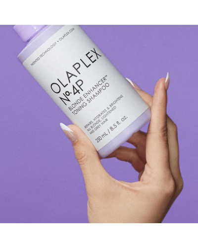Тонуючий фіолетовий шампунь Olaplex No.4P Blonde Enhancer Toning Shampoo 250 мл