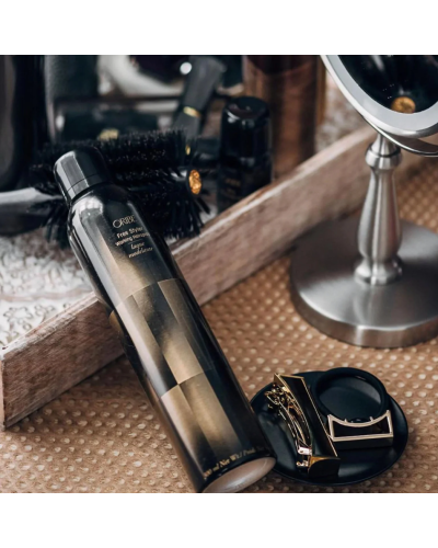 Лак Oribe Free Styler Working Hairspray легкой фиксации для моделирования укладки 300 мл