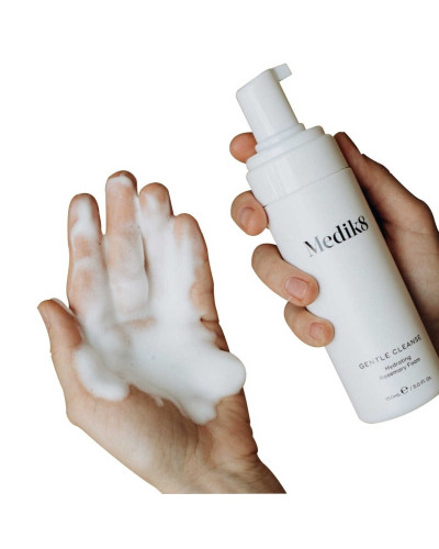Medik8 Gentle Cleanse - очищуюча пінка для усіх типів шкіри 150 мл