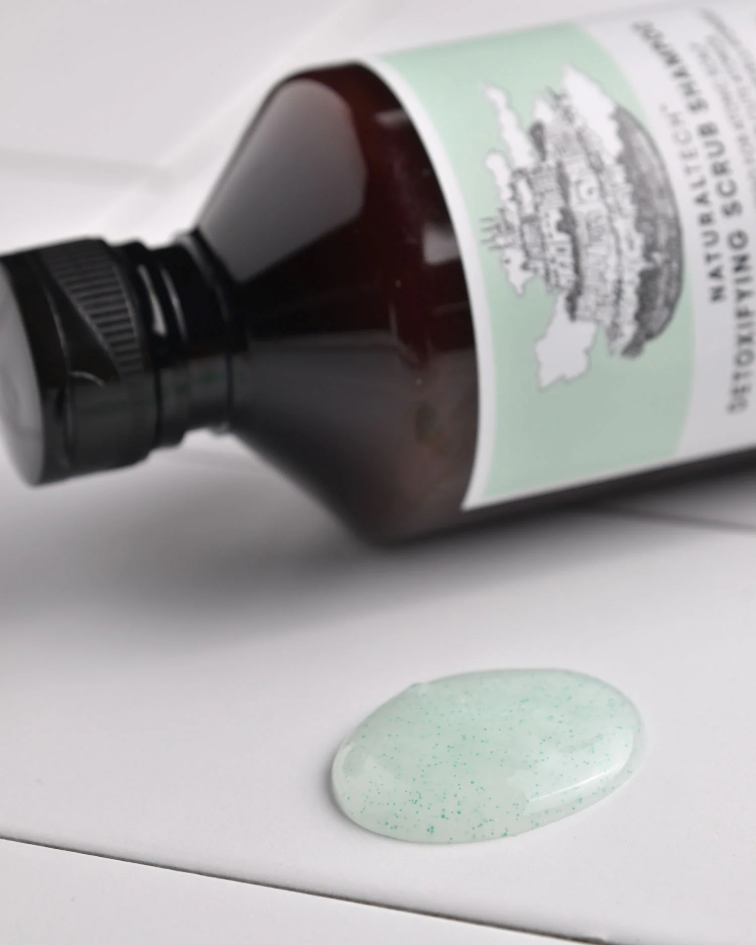 Davines DETOXIFYING детокс шампунь-скраб для атониічної шкіри голови 250 мл